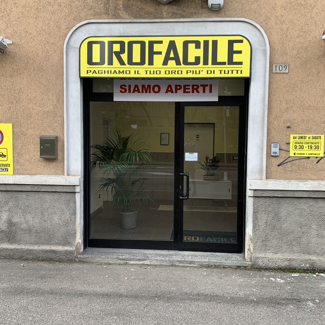 Compro oro Rho di Corso Europa, 105: ingresso negozio compro oro a Rho  dettaglio ingresso negozio ritiro oro usato a Rho