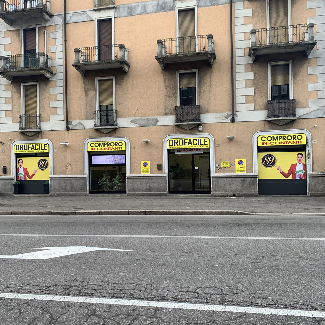 Compro oro Rho di Corso Europa, 105: ingresso negozio compro oro a Rho  panoramica negozio ritiro oro usato a Rho