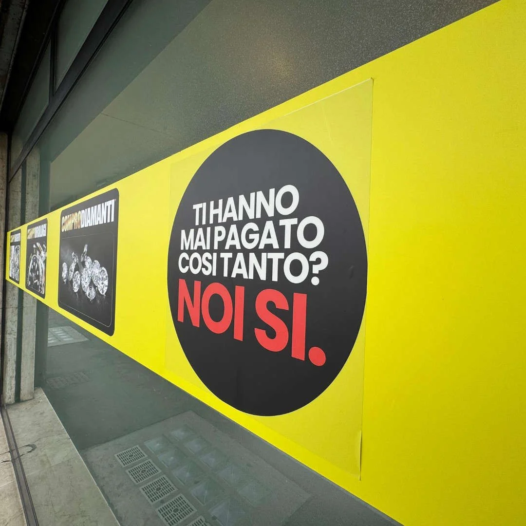Compro oro Padova di Via Ludovico Ariosto, 48: ingresso negozio compro oro a Padova marchio negozio Orofacile compro oro Padova