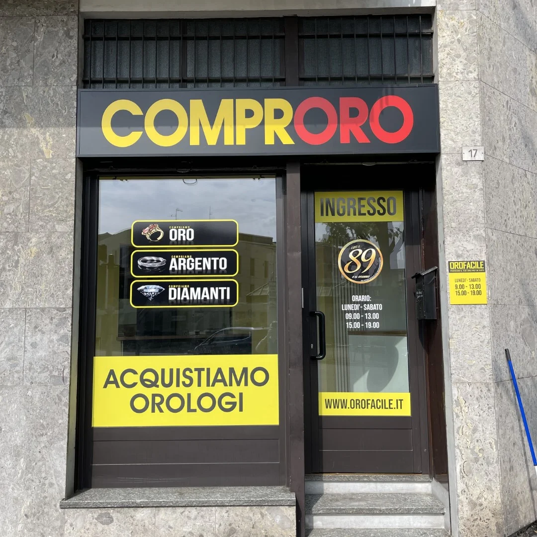 Compro oro Parabiago di Corso Sempione, 17: ingresso negozio compro oro a Parabiago  ingresso da fuori ritiro oro usato a Parabiago