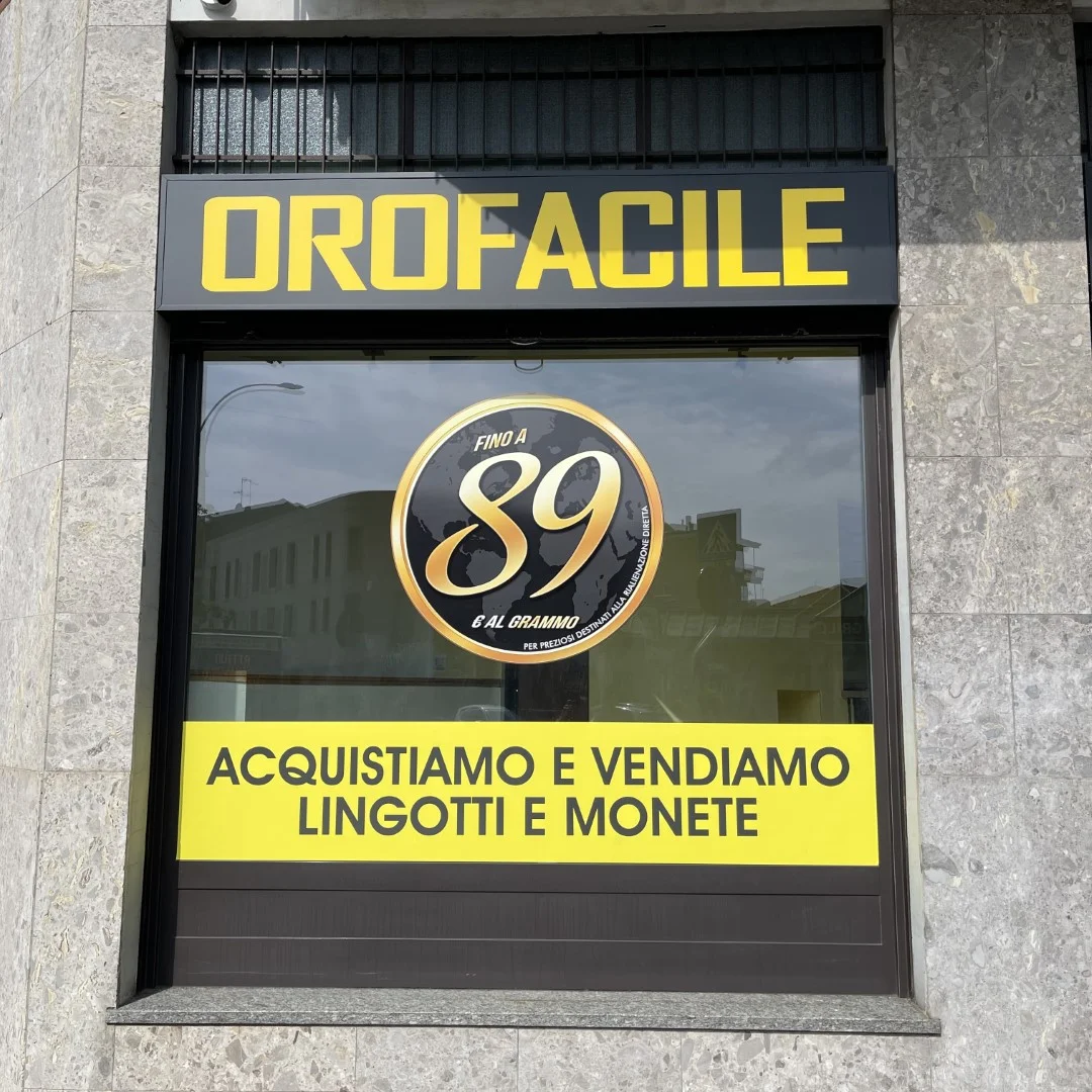 Compro oro Parabiago di Corso Sempione, 17: ingresso negozio compro oro a Parabiago  vetrina ritiro oro usato a Parabiago