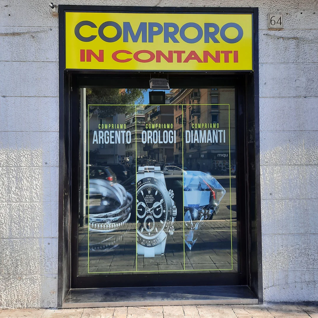 Compro oro Roma di Piazzale Enrico Dunant, 62/65: ingresso negozio compro oro a Roma  dettaglio vetrina oro, argento, orologi, diamanti a Roma