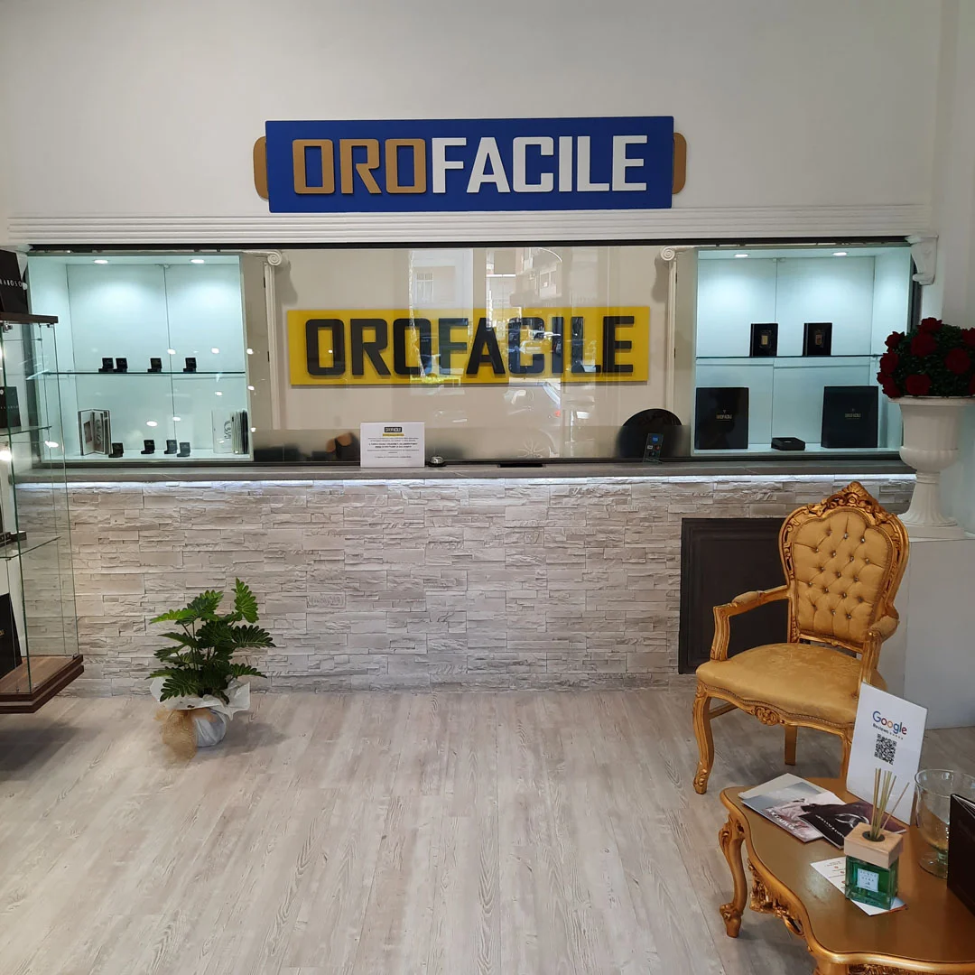 Compro oro Roma di Piazzale Enrico Dunant, 62/65: ingresso negozio compro oro a Roma  bancone ritiro oro usato a Roma