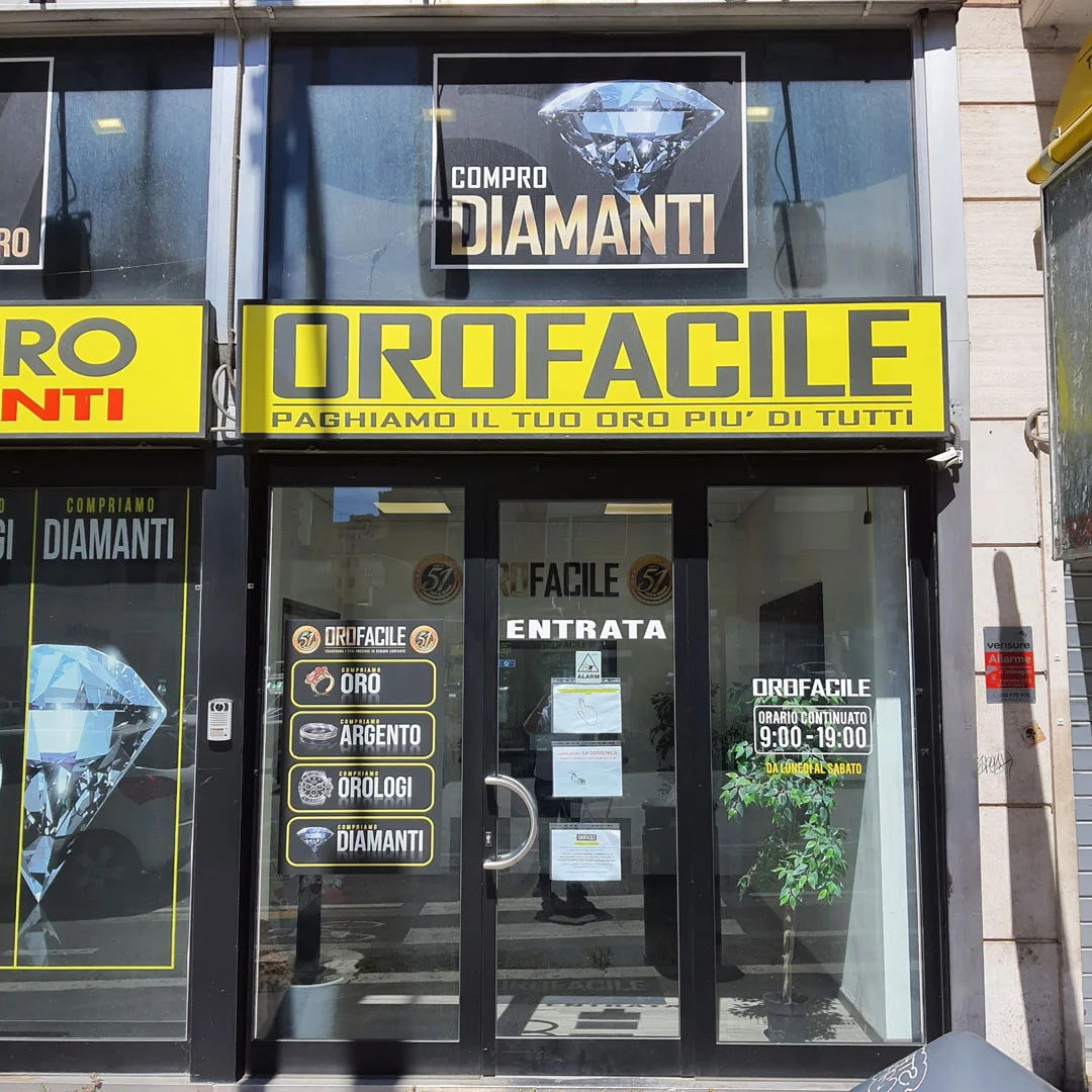 Compro oro Roma di Via Tuscolana, 309: ingresso negozio compro oro a Roma  ingresso negozio ritiro oro a Roma