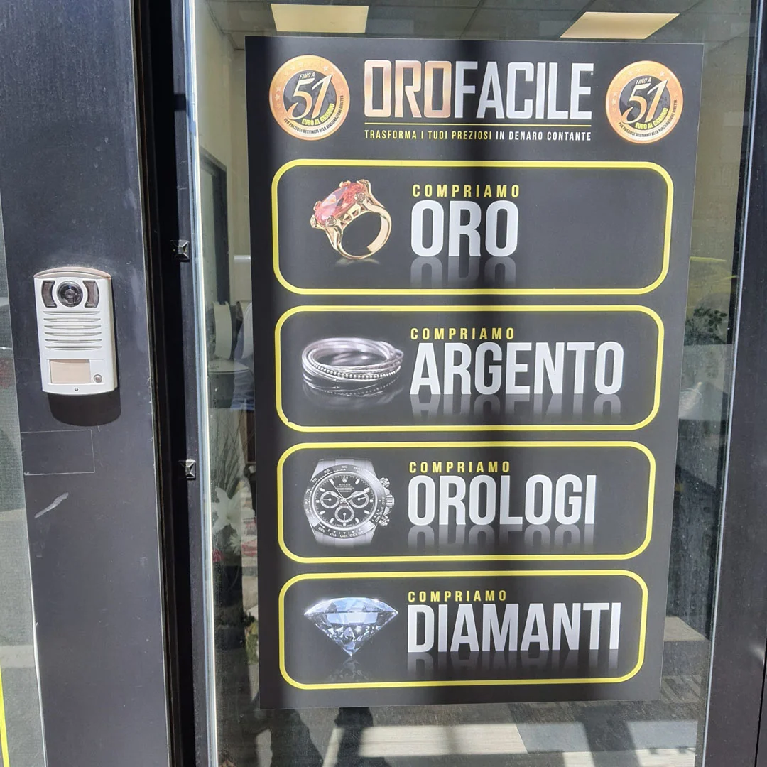 Compro oro Roma di Via Tuscolana, 309: ingresso negozio compro oro a Roma  dettaglio ingresso negozio acquisto oro usato a Roma